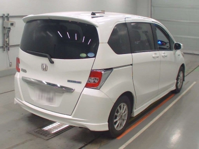 HONDA FREED HYBRID