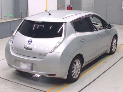 NISSAN LEAF