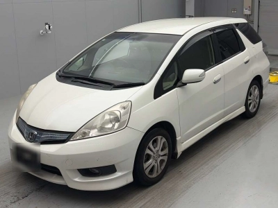 HONDA FIT SHUTTLE HYBRID