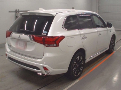 MITSUBISHI OUTLANDER PHEV