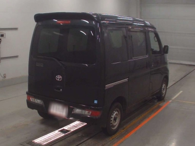TOYOTA PIXIS VAN