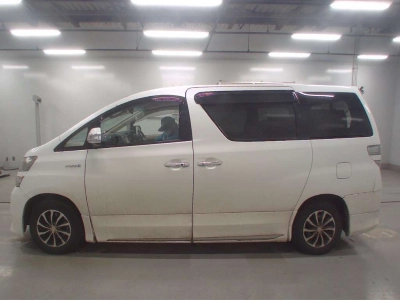 TOYOTA VELLFIRE HYBRID