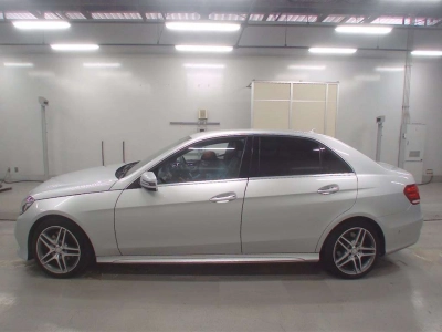 MERCEDES BENZ E CLASS