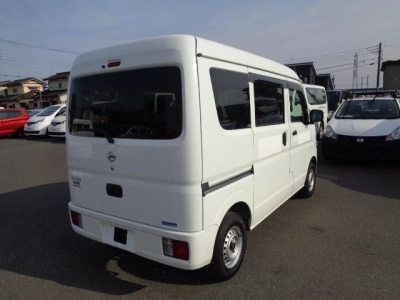 NISSAN CLIPPER VAN