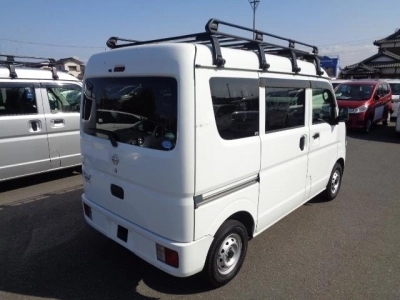 NISSAN CLIPPER VAN