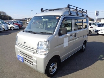 NISSAN CLIPPER VAN