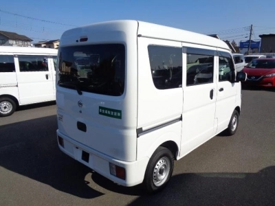 NISSAN CLIPPER VAN