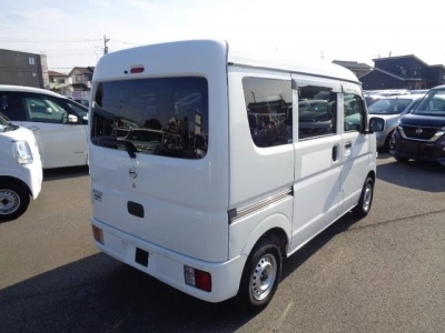 NISSAN CLIPPER VAN