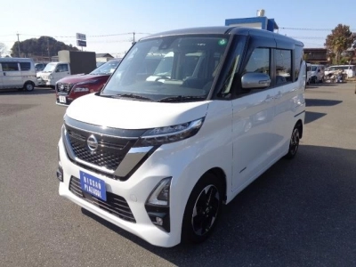 NISSAN ROOX