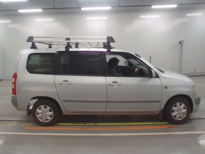 TOYOTA SUCCEED VAN