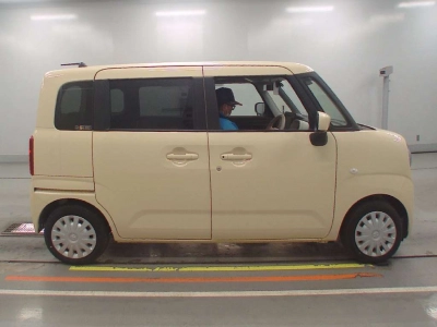 SUZUKI WAGON R SMILE