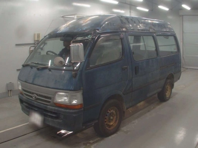 TOYOTA HIACE VAN