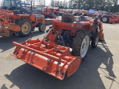 KUBOTA KUBOTA
