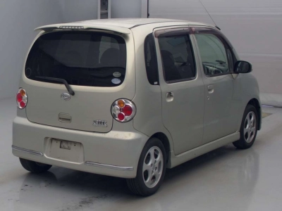 DAIHATSU MOVE LATTE