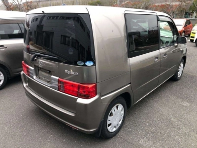 HONDA MOBILIO SPIKE