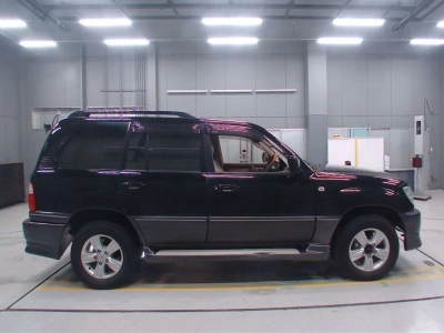 TOYOTA LAND CRUISER 100