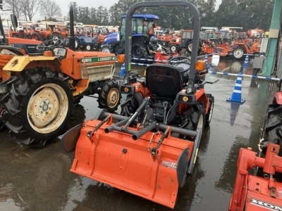KUBOTA KUBOTA
