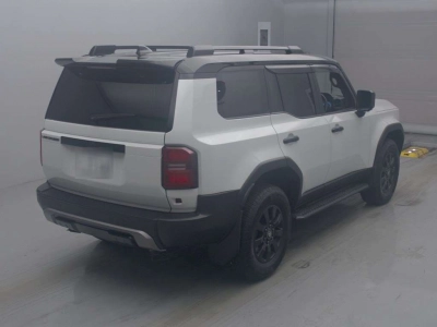 TOYOTA LAND CRUISER 250