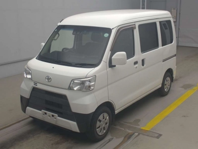 TOYOTA PIXIS VAN