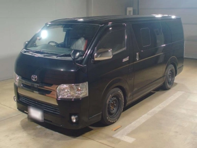 TOYOTA HIACE VAN