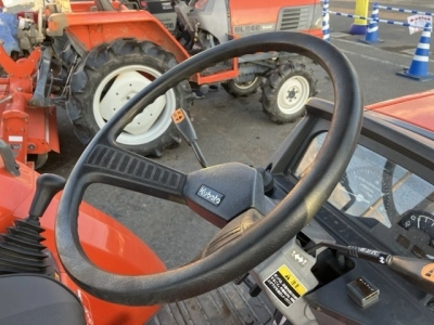 KUBOTA KUBOTA