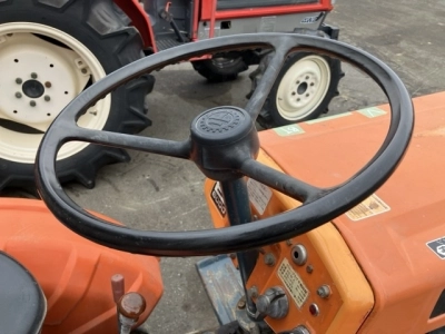 KUBOTA KUBOTA