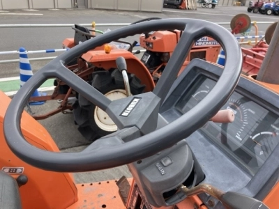 KUBOTA KUBOTA
