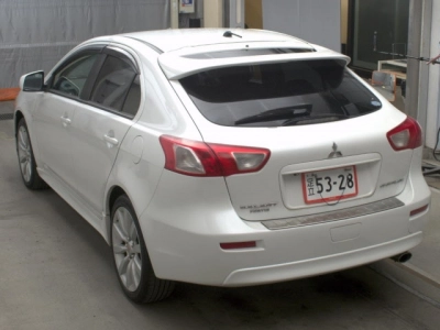 MITSUBISHI GALANT FORTIS SPORTBACK