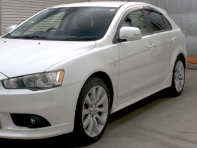 MITSUBISHI GALANT FORTIS SPORTBACK