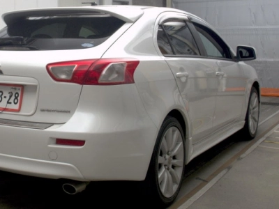 MITSUBISHI GALANT FORTIS SPORTBACK