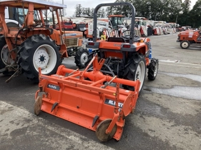 KUBOTA KUBOTA