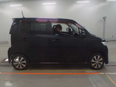 SUZUKI WAGON R STINGRAY