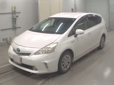 TOYOTA PRIUS ALPHA