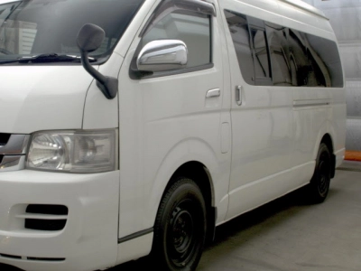 TOYOTA HIACE WAGON