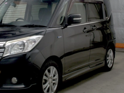 MITSUBISHI DELICA D:2