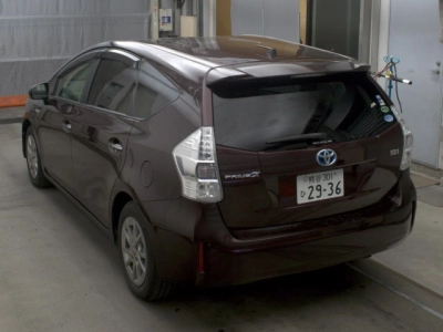TOYOTA PRIUS ALPHA