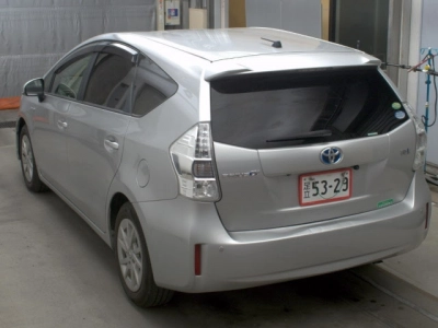 TOYOTA PRIUS ALPHA