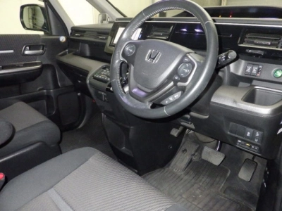HONDA STEPWGN SPADA