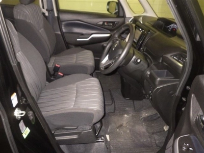 MITSUBISHI DELICA D:2