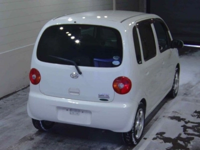 DAIHATSU MOVE LATTE