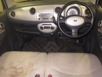 DAIHATSU MOVE LATTE