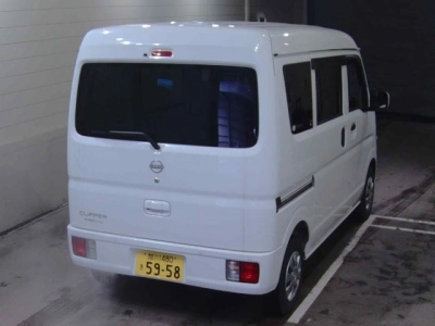 NISSAN CLIPPER VAN