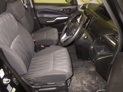 MITSUBISHI DELICA D:2