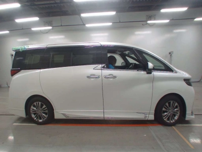 TOYOTA ALPHARD HYBRID
