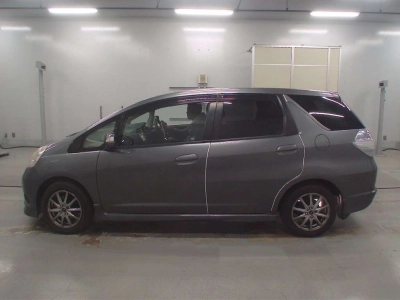HONDA FIT SHUTTLE HYBRID