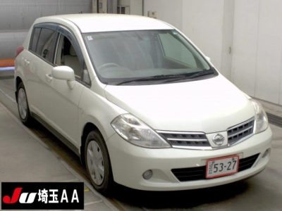 NISSAN TIIDA
