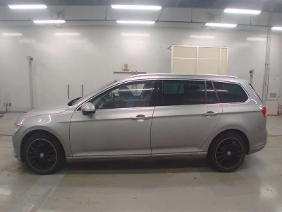 VOLKSWAGEN PASSAT VARIANT