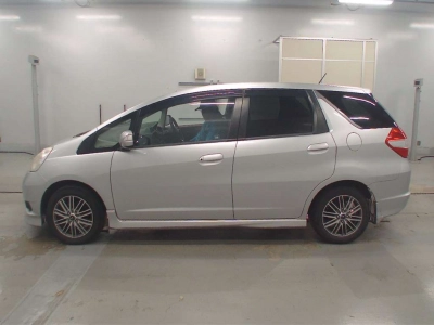 HONDA FIT SHUTTLE