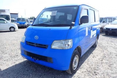 TOYOTA TOWN ACE VAN