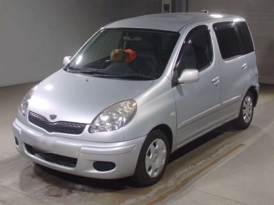 TOYOTA FUN CARGO